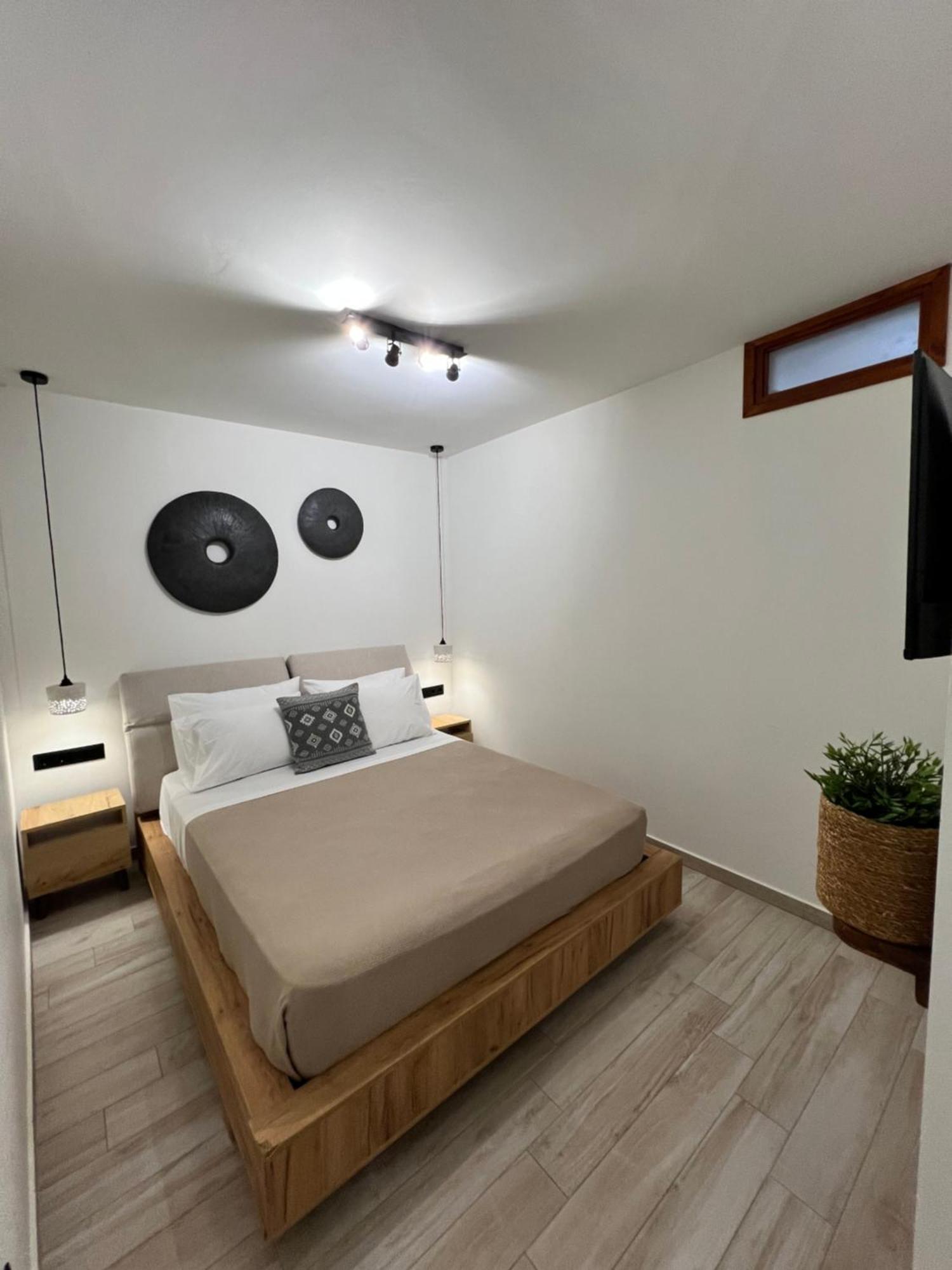 Olea White Villa Skiathos Town Exterior photo